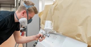 Ausbildung zum Carrosserielackierer/in EFZ - Arbeitssituation, Lohn und Weiterbildungen, Schnupperlehren und freie Lehrstelle für 2026 finden. Carrosserielackierer/in EFZ